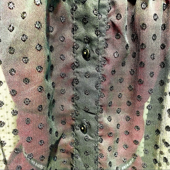 H&M Sleeveless Flowy Polka Dot Blouse. Size US 6. - Picture 5 of 7